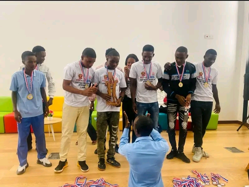 Vencedor - Grupo PERDIDOS E ACHADOS